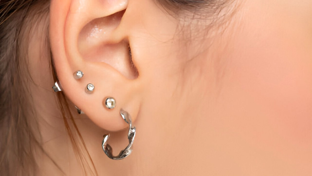 PIERCINGS